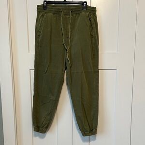 GAP Women's Olive Twill Jogger Pants